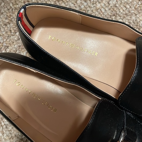 Tommy Hilfiger women’s loafer. 9.5 black Cozte. - Picture 6 of 6